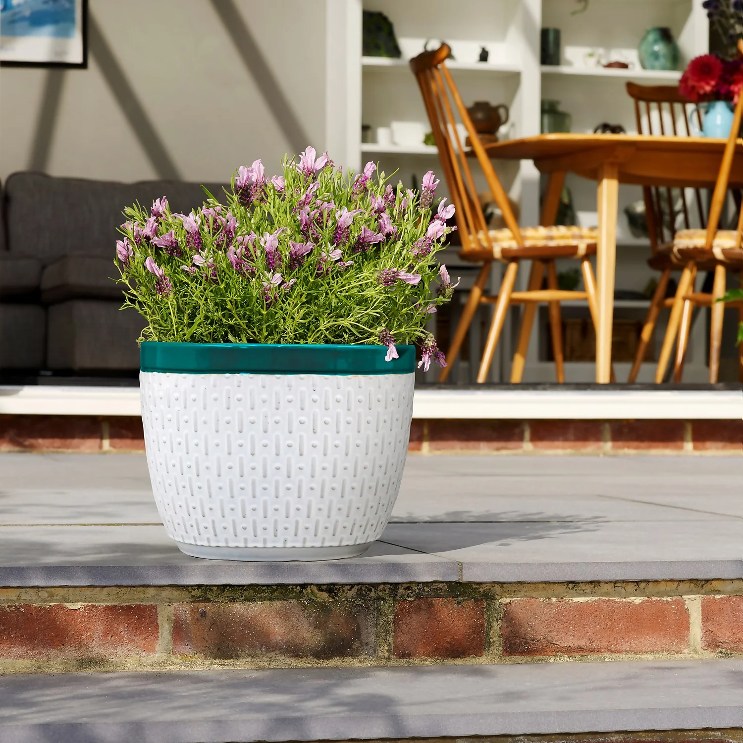 House Beautiful 2 Tone Teal Rim Egg Pot - 25cm House Beautiful 2 Tone Teal Rim Egg Pot - 25cm -Deals Furniture Store 13188804 2114943630148507